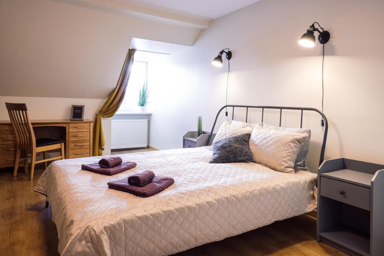 Rothko Apartment/8 Guests/4Bedrooms/Riga Old Town المظهر الخارجي الصورة