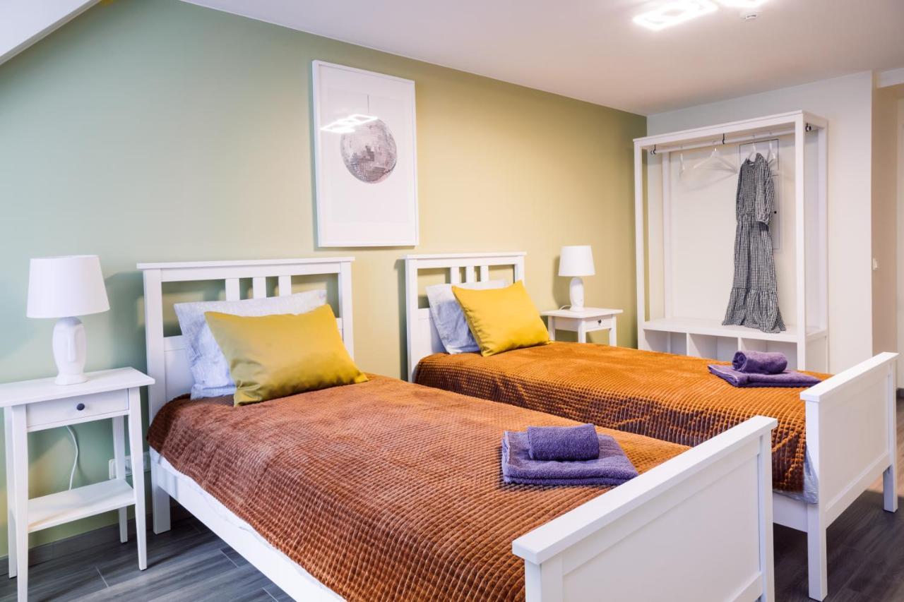 Rothko Apartment/8 Guests/4Bedrooms/Riga Old Town المظهر الخارجي الصورة