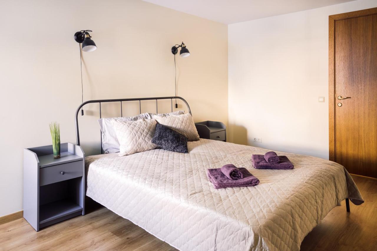 Rothko Apartment/8 Guests/4Bedrooms/Riga Old Town المظهر الخارجي الصورة