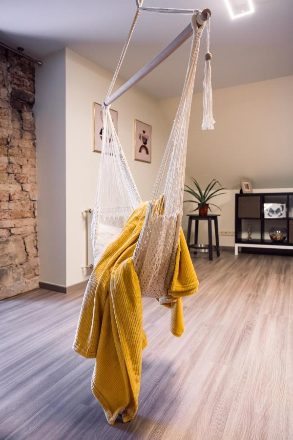 Rothko Apartment/8 Guests/4Bedrooms/Riga Old Town المظهر الخارجي الصورة
