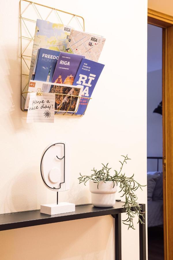 Rothko Apartment/8 Guests/4Bedrooms/Riga Old Town المظهر الخارجي الصورة