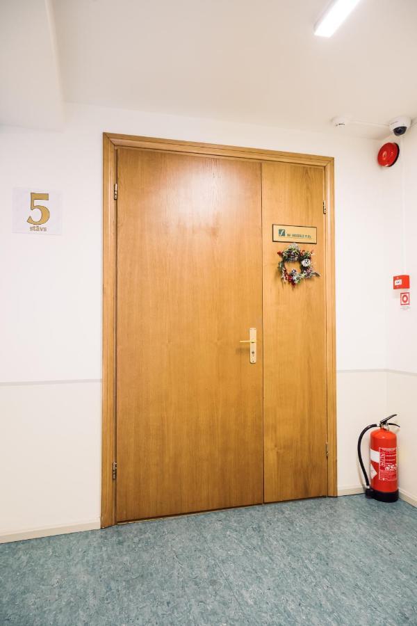 Rothko Apartment/8 Guests/4Bedrooms/Riga Old Town المظهر الخارجي الصورة